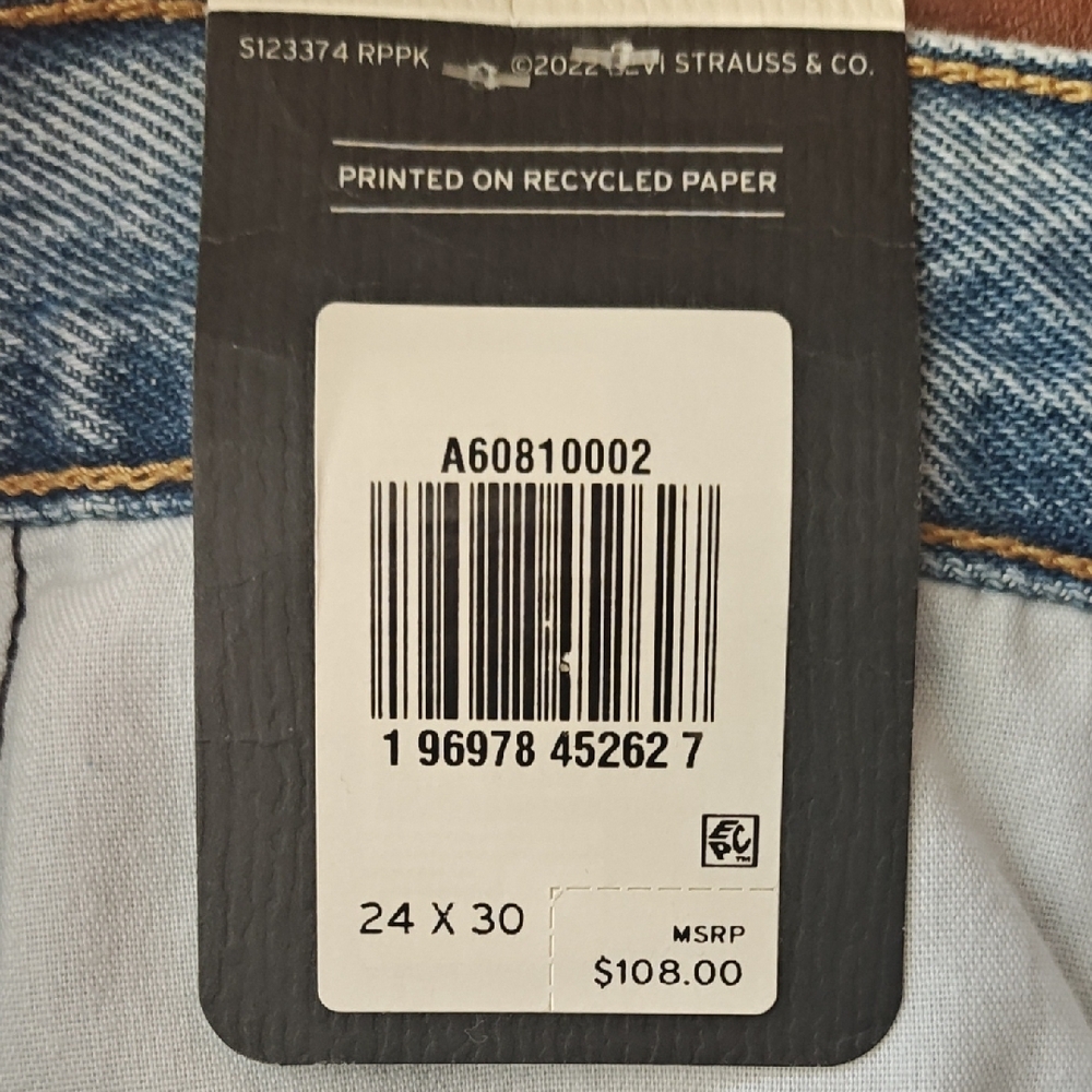 Levi's Women's Straight Leg Jeans in Light Blue - Picture 5 of 5